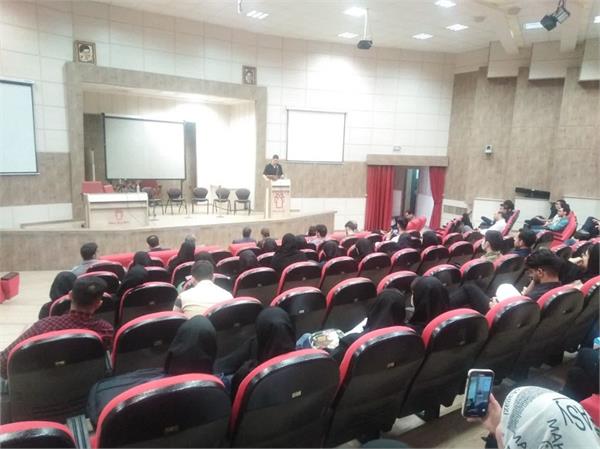 برگزاری جشن بزرگداشت حافظ باحضور دانشجویان و معاونین