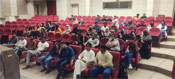 جلسه توجیحی عفاف و حجاب دانشجویان بین الملل