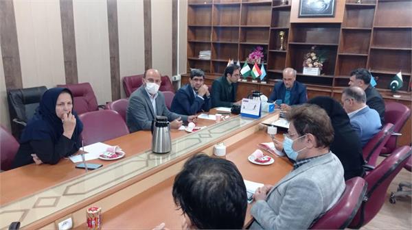 جلسه بررسی  مستندات استانداردهای حوزه های مختلف ( کمیته ارزیابی درونی اعتبار بخشی آموزش پزشکی عمومی)