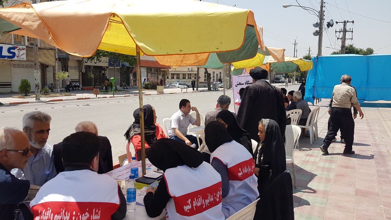 انجام سنجش فشار خون در مساجد اصلی کرمانشاه 4