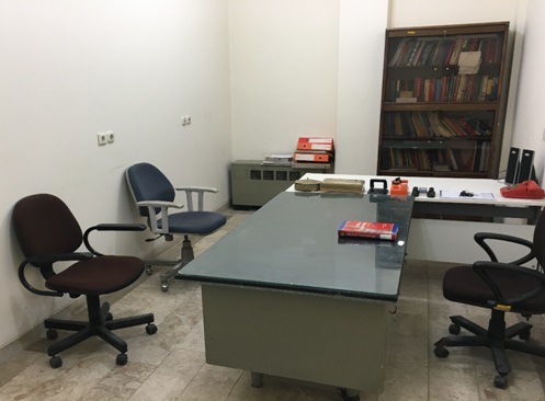 عکس گروه زبان.jpg