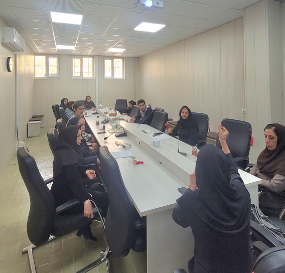 نشست توجیهی دانشجویان استعداد درخشان دانشکده پزشکی با مسئولین مرکز مطالعات و توسعه آموزشی دانشگاه(EDC)، دفتر توسعه آموزش (EDO) و مسئولین آموزش دانشکده